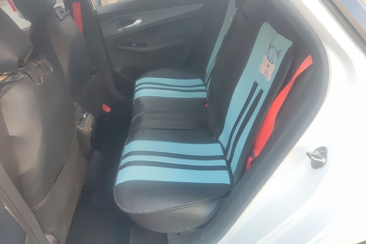 吉利汽车 2022款 缤瑞COOL 1.5T DCT电掣版中控内饰21