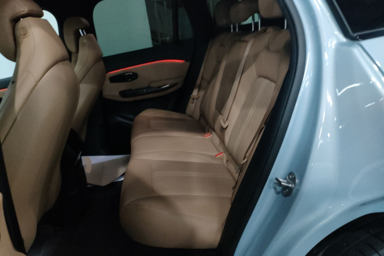 蔚来ES6 2020款 600KM 运动版中控内饰7004