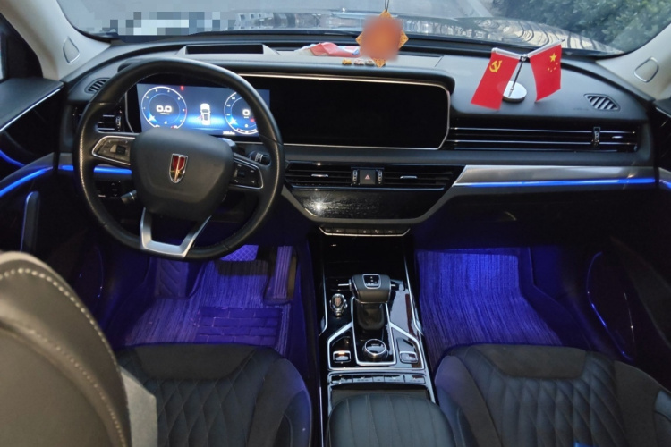 红旗HS5 2022款 改款 2.0T 智联旗享版中控内饰7002