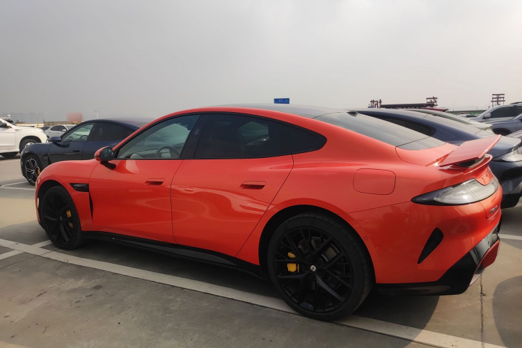 小米汽车 小米SU7 2024款 四驱超长续航高阶智驾Max版车身外观4