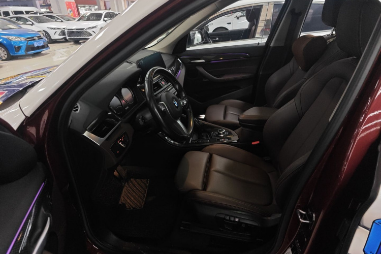 宝马X1 2020款 sDrive20Li 尊享型中控内饰19