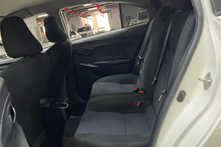 丰田 YARiS L 致享 2020款 1.5L CVT领先版中控内饰7003