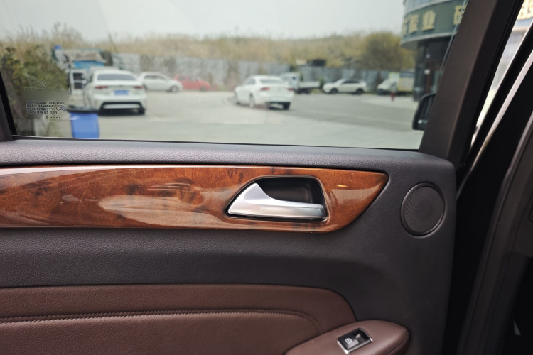 奔驰M级 2012款 ML 350 豪华型中控内饰7005