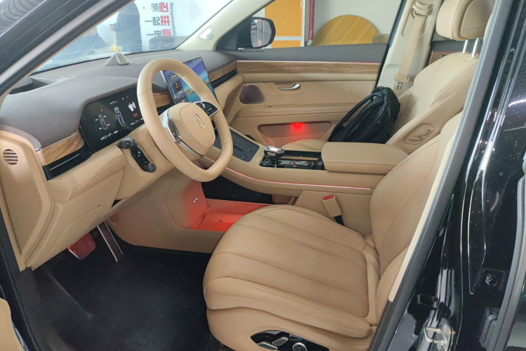 鸿蒙智行 问界M7 2024款 1.5T 后驱Plus版 6座中控内饰19