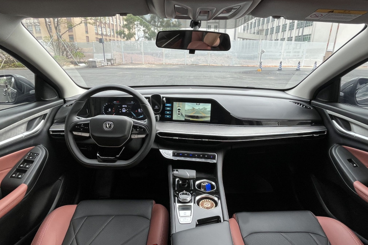 长安 逸动 2024款 PLUS 蓝鲸NE 1.4T GDI DCT高能版中控内饰7004