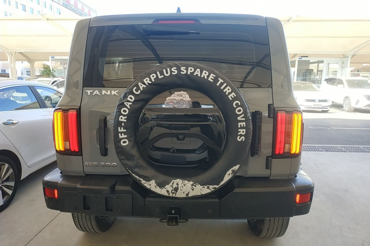 坦克300 2023款 越野版 2.0T 挑战者车身外观6004