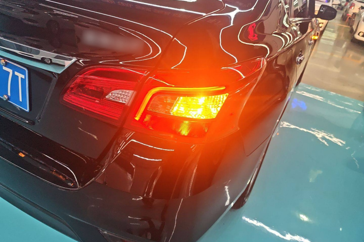 日产 轩逸 2022款 经典 1.6XE CVT舒适版车身外观9