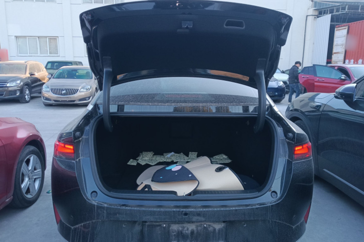 小鹏P5 2021款 460G+机舱底盘23