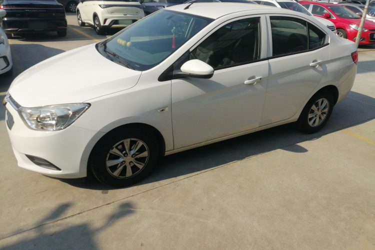 雪佛兰 2015款 赛欧3 1.3L AMT理想版车身外观6003