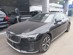 沃尔沃S90 2026款 B5 智逸豪华版