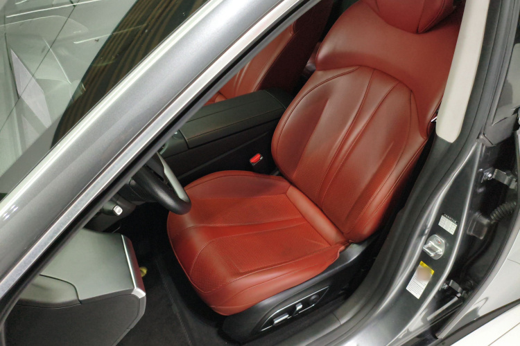 小鹏P7 2020款 562E性能版局部细节19