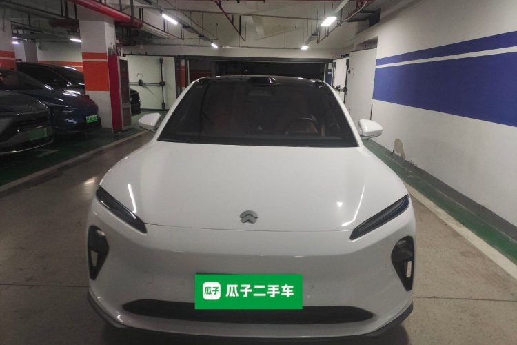 蔚来ET5 2022款 75kWh车身外观2