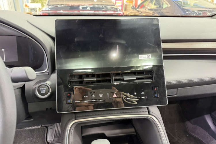 丰田 亚洲龙 2024款 2.0L 进取版中控内饰7002