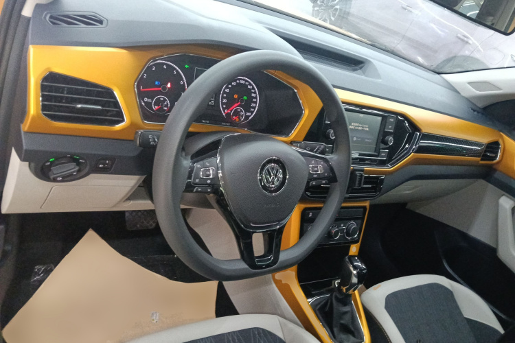 大众 途铠 2019款 280TSI DSG舒适版中控内饰7002