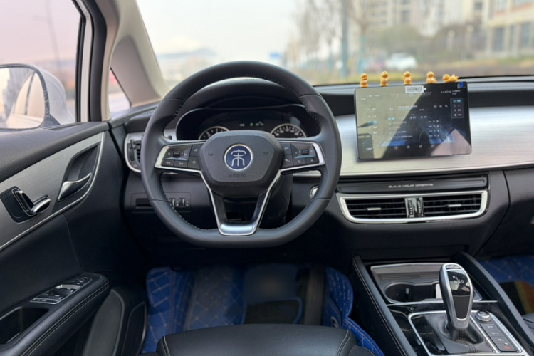 比亚迪 宋MAX 2021款 升级版 1.5T 自动尊贵型 7座中控内饰7003