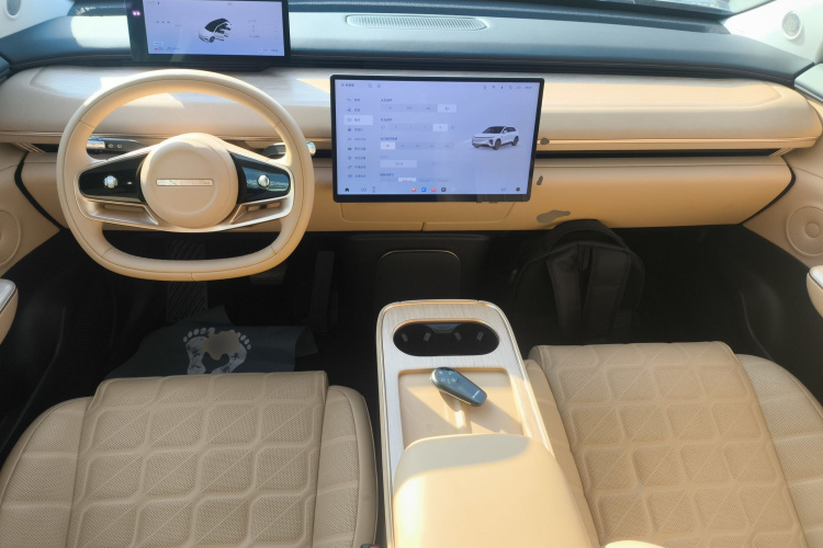 星途 星纪元 ET 2024款 增程 200 Plus中控内饰12