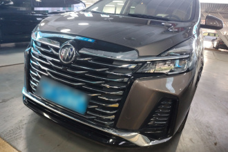 别克GL8 2023款 陆上公务舱 652T 豪华型