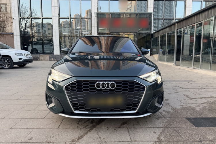 奥迪A3 2021款 A3L Limousine 35 TFSI 豪华致雅型车身外观6001