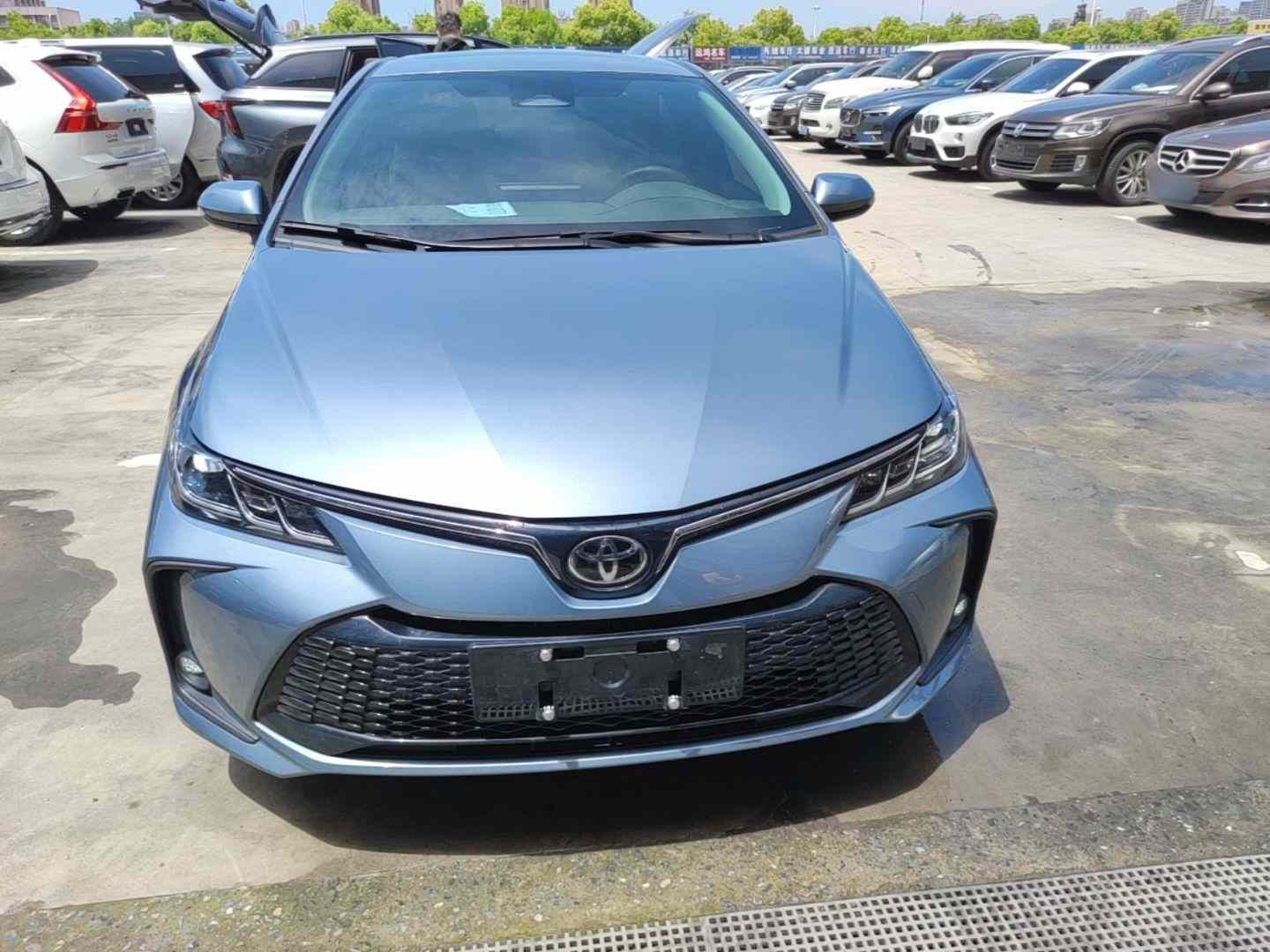 丰田 卡罗拉 2024款 1.8L 智能电混双擎 精英版(1)