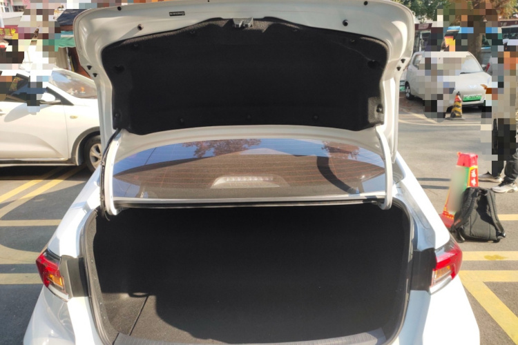 丰田 卡罗拉 2024款 1.2T 精英版机舱底盘23