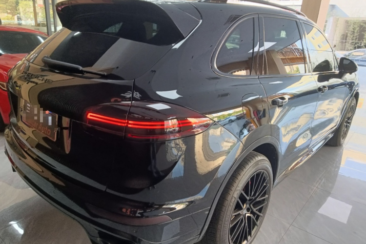 保时捷 2016款 Cayenne 3.0T车身外观7