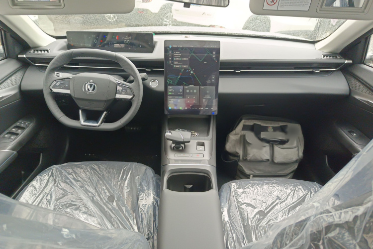 长安 逸动 2025款 蓝鲸 1.5T 500Bar尊贵型中控内饰7002