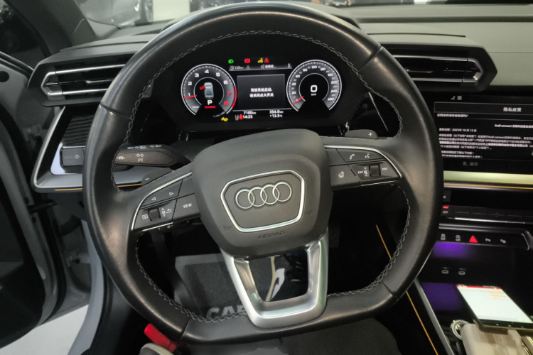 奥迪A3 2025款 A3L Limousine 35TFSI 飞驰尊享型 +豪华臻选包中控内饰13