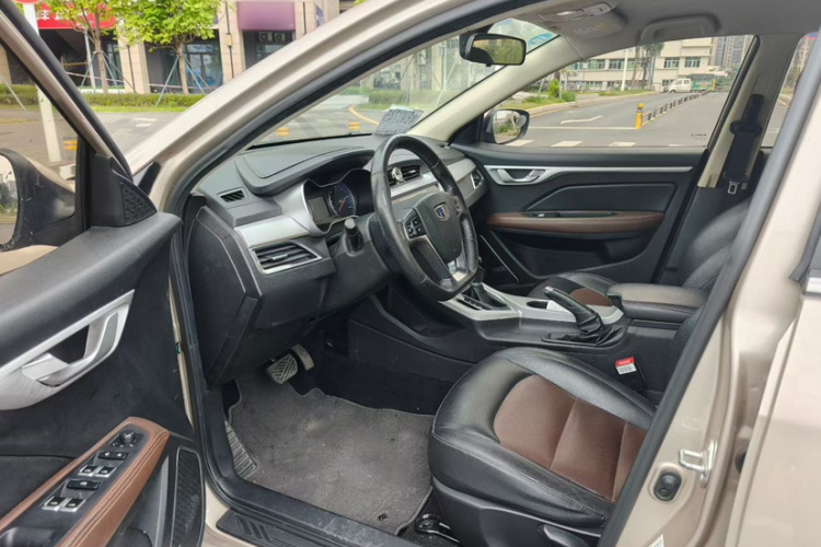 吉利汽车 远景 2019款 升级版 1.5L 自动豪华型 国V中控内饰7001
