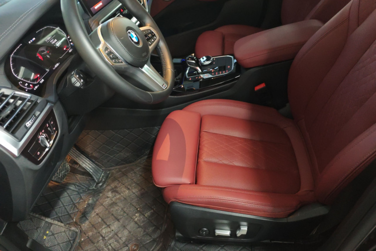 宝马X3 2022款 改款 xDrive30i 领先型 M曜夜套装局部细节9005