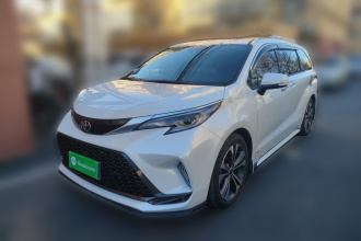 丰田 格瑞维亚 2024款 2.5L混动 尊爵ULTRA版