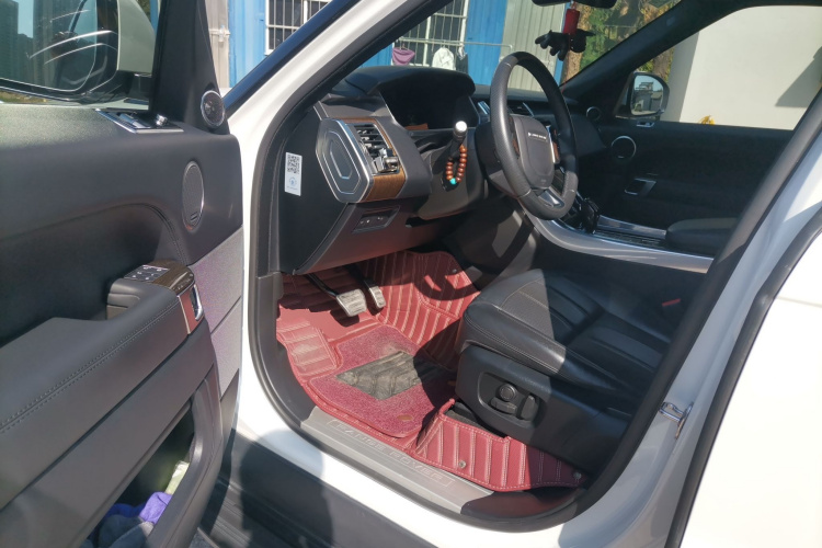 路虎 揽胜运动版新能源 2019款  P400e SE中控内饰20