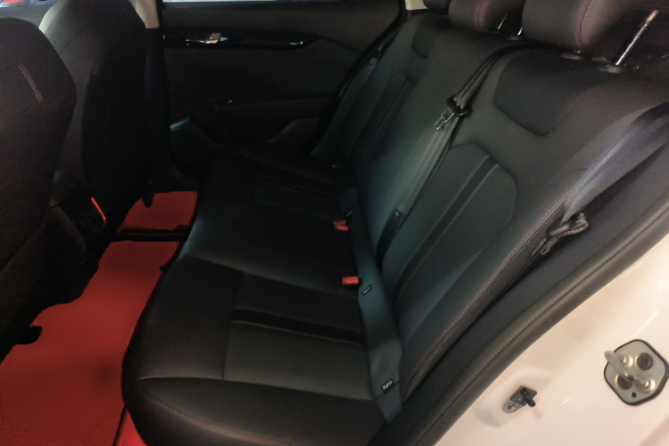 东风风神 奕炫 2021款 230T 自动追影版中控内饰7004