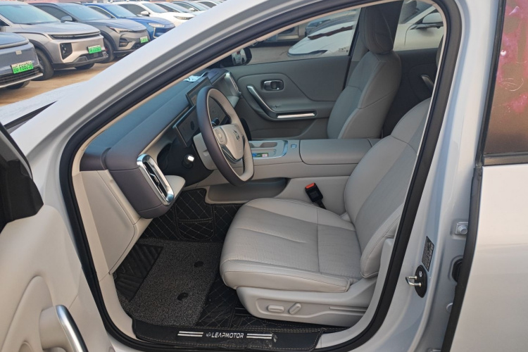 零跑汽车 零跑B01 2025款 650激光雷达版局部细节19