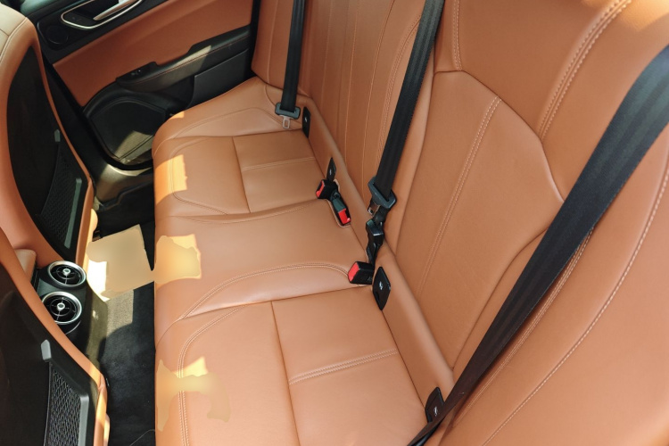 阿尔法·罗密欧 Giulia朱丽叶 2017款 2.0T 200HP 精英版中控内饰21