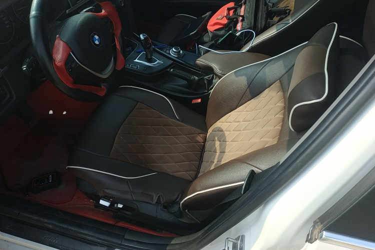 宝马3系 2016款 320Li 时尚型中控内饰19