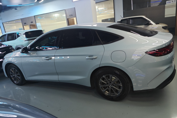 比亚迪 秦L 2024款 DM-i 80KM领先型车身外观4