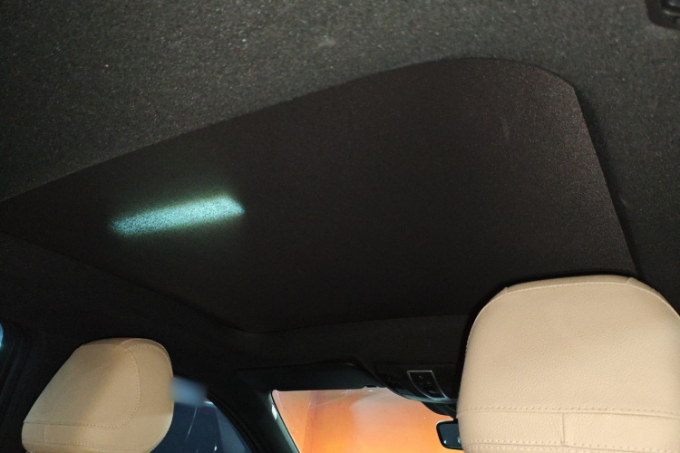 奔驰GLE轿跑 2018款 GLE 320 4MATIC 轿跑SUV中控内饰22