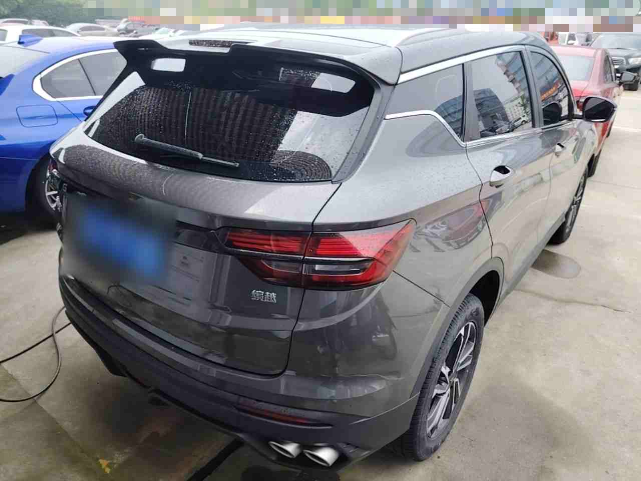 车辆右后45度外观展示