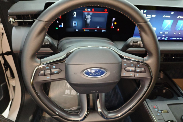福特 蒙迪欧 2023款 EcoBoost 180 舒雅型局部细节13