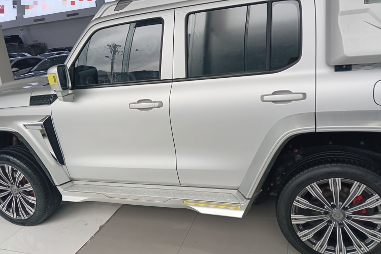 超境汽车 共创坦克300 2021款 2.0T 赛博坦克车身外观6003