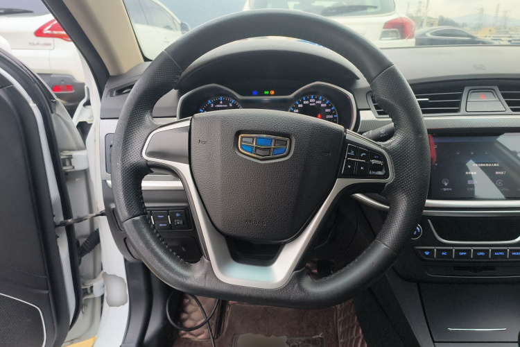 吉利汽车 帝豪 2017款 三厢百万款 1.5L 手动向上版中控内饰13