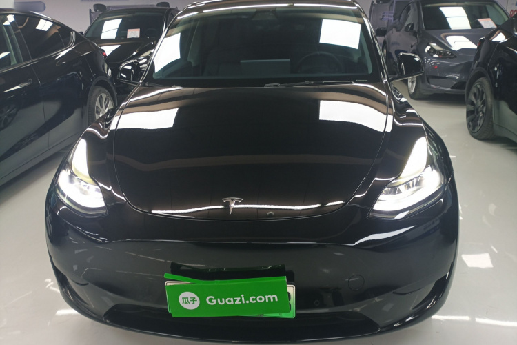 特斯拉 Model Y 2022款 改款 后轮驱动版车身外观2