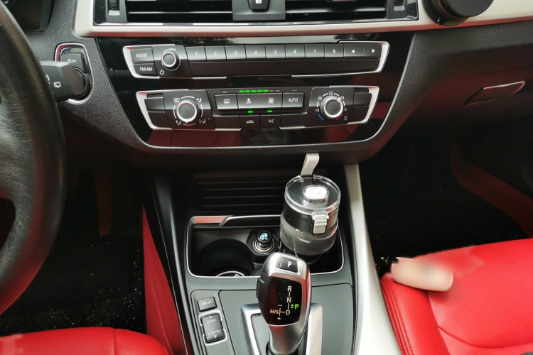 宝马1系(进口) 2018款 118i 领先型局部细节18