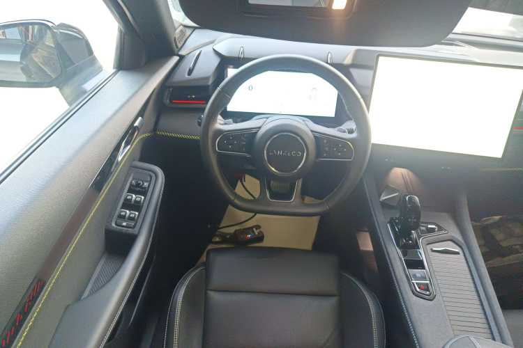 领克03 2025款 1.5TD DCT冠军版Pro局部细节13