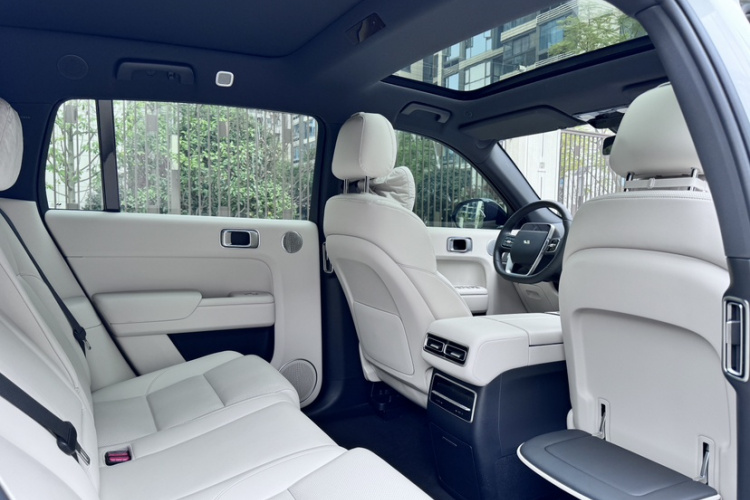 理想汽车 理想L7 2023款 Pro中控内饰7007
