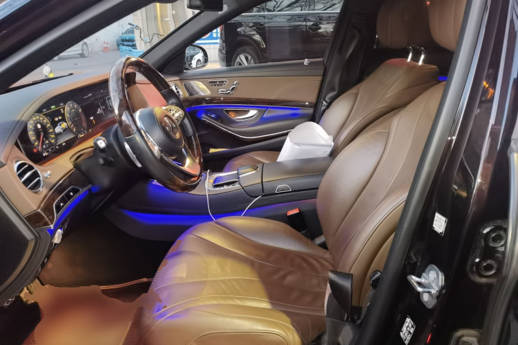 奔驰S级 2020款 S 350 L 尊享型 臻藏版中控内饰19