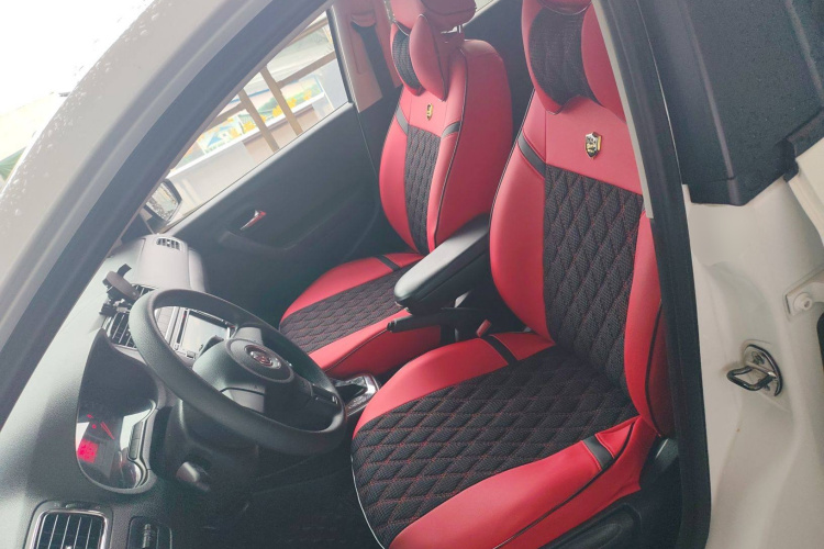 大众 Polo 2013款 1.4L 自动舒适版中控内饰19