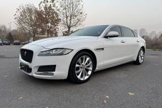 捷豹XFL 2019款 XFL 2.0T 250PS 两驱豪华版