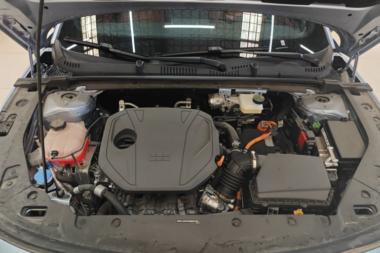 吉利银河 银河L6 2025款 EM-i 140km 星舰版机舱底盘24