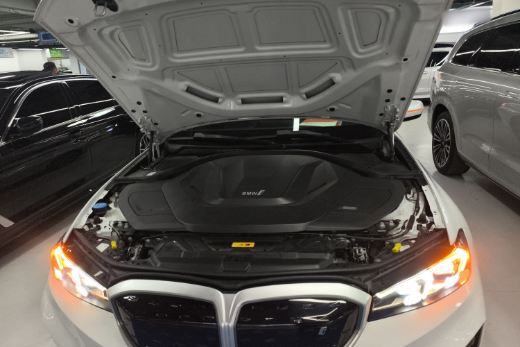 宝马i3 2022款 eDrive 35 L局部细节24